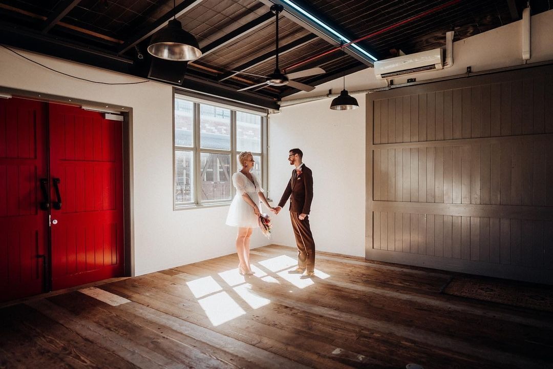 温馨暖色调白平衡曝光婚礼情侣摄影照片调色Lightroom预设 Chris Turner – CTM V3 | 2023 Collection 插件预设 第18张-素材湾丨精选海外优质设计素材资源 温馨暖色调白平衡曝光婚礼情侣摄影照片调色Lightroom预设 Chris Turner – CTM V3 | 2023 Collection 插件预设 sucaiwan.com