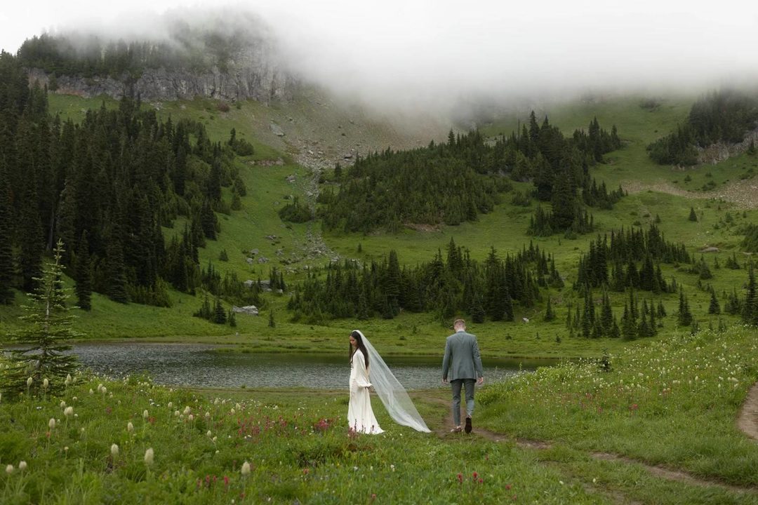 11款梦幻日落电影美学颗粒纹理胶片模拟婚礼情侣旅拍摄影照片LR预设 Meridian: Annie Morgan Saguaro Mobile 插件预设 第14张-素材湾丨精选海外优质设计素材资源 11款梦幻日落电影美学颗粒纹理胶片模拟婚礼情侣旅拍摄影照片LR预设 Meridian: Annie Morgan Saguaro Mobile 插件预设 sucaiwan.com