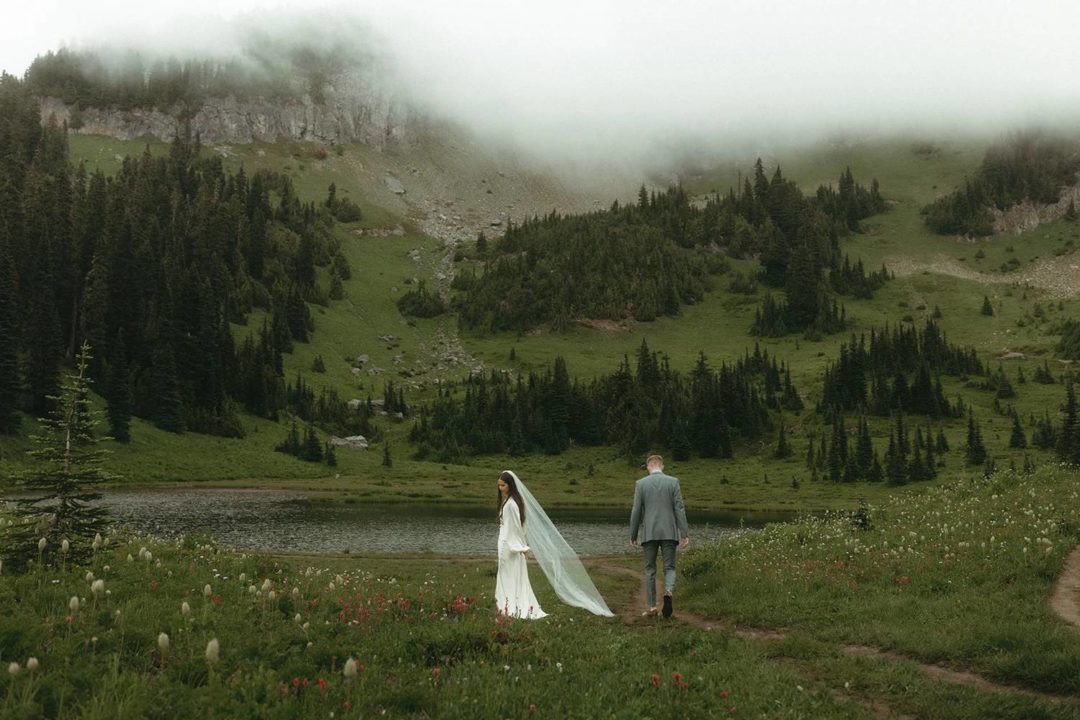 11款梦幻日落电影美学颗粒纹理胶片模拟婚礼情侣旅拍摄影照片LR预设 Meridian: Annie Morgan Saguaro Mobile 插件预设 第15张-素材湾丨精选海外优质设计素材资源 11款梦幻日落电影美学颗粒纹理胶片模拟婚礼情侣旅拍摄影照片LR预设 Meridian: Annie Morgan Saguaro Mobile 插件预设 sucaiwan.com