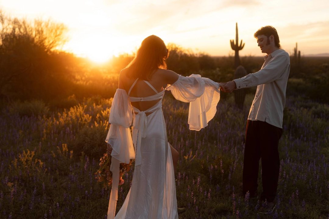 11款梦幻日落电影美学颗粒纹理胶片模拟婚礼情侣旅拍摄影照片LR预设 Meridian: Annie Morgan Saguaro Mobile 插件预设 第16张-素材湾丨精选海外优质设计素材资源 11款梦幻日落电影美学颗粒纹理胶片模拟婚礼情侣旅拍摄影照片LR预设 Meridian: Annie Morgan Saguaro Mobile 插件预设 sucaiwan.com