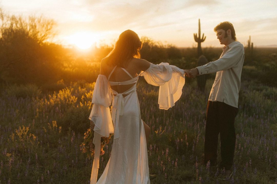 11款梦幻日落电影美学颗粒纹理胶片模拟婚礼情侣旅拍摄影照片LR预设 Meridian: Annie Morgan Saguaro Mobile 插件预设 第17张-素材湾丨精选海外优质设计素材资源 11款梦幻日落电影美学颗粒纹理胶片模拟婚礼情侣旅拍摄影照片LR预设 Meridian: Annie Morgan Saguaro Mobile 插件预设 sucaiwan.com