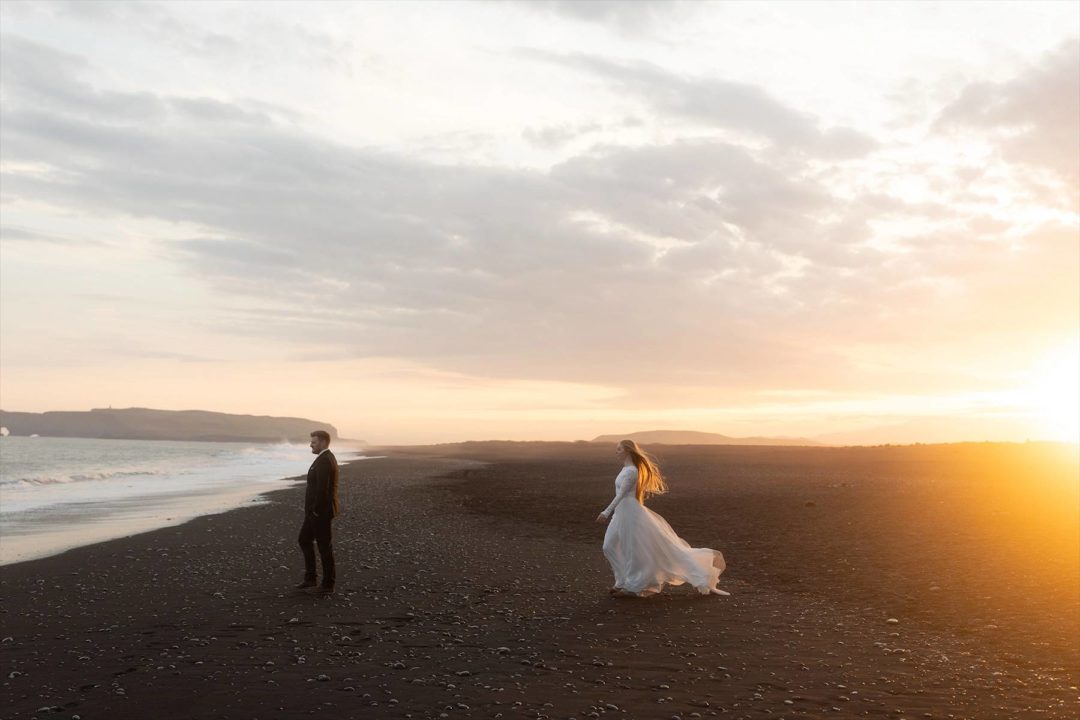 11款梦幻日落电影美学颗粒纹理胶片模拟婚礼情侣旅拍摄影照片LR预设 Meridian: Annie Morgan Saguaro Mobile 插件预设 第18张-素材湾丨精选海外优质设计素材资源 11款梦幻日落电影美学颗粒纹理胶片模拟婚礼情侣旅拍摄影照片LR预设 Meridian: Annie Morgan Saguaro Mobile 插件预设 sucaiwan.com