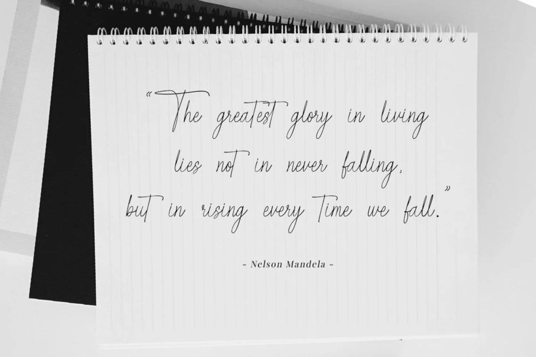 现代优雅魅力品牌徽标LOGO邀请函标题设计手写书法签名英文字体安装包 Amsterlusia – Signature Fonts 设计素材 第8张-素材湾丨精选海外优质设计素材资源 现代优雅魅力品牌徽标LOGO邀请函标题设计手写书法签名英文字体安装包 Amsterlusia – Signature Fonts 设计素材 sucaiwan.com