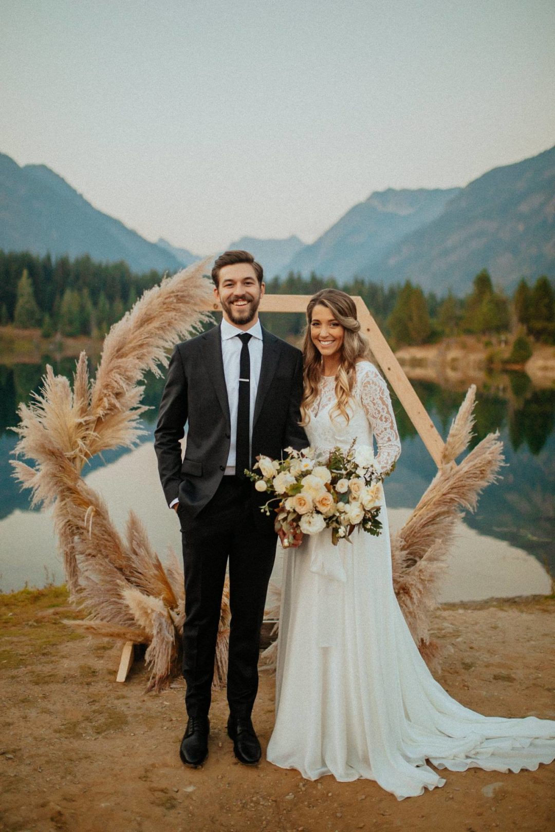 36组复古胶片模拟婚礼人像摄影照片AI智能调色Lightroom预设包 Athena & Cameron: Seasons AI desktop 插件预设 第18张-素材湾丨精选海外优质设计素材资源 36组复古胶片模拟婚礼人像摄影照片AI智能调色Lightroom预设包 Athena & Cameron: Seasons AI desktop 插件预设 sucaiwan.com