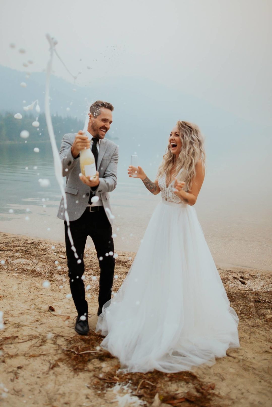 36组复古胶片模拟婚礼人像摄影照片AI智能调色Lightroom预设包 Athena & Cameron: Seasons AI desktop 插件预设 第21张-素材湾丨精选海外优质设计素材资源 36组复古胶片模拟婚礼人像摄影照片AI智能调色Lightroom预设包 Athena & Cameron: Seasons AI desktop 插件预设 sucaiwan.com