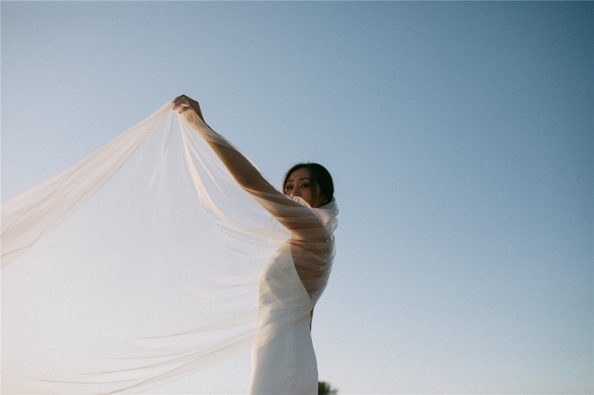 G-Presets Sydney Noelle 复古怀旧奶油色朦胧美学婚礼旅拍人像摄影LR调色预设 , 第10张-素材湾丨精选海外优质设计素材资源 G-Presets Sydney Noelle 复古怀旧奶油色朦胧美学婚礼旅拍人像摄影LR调色预设 , sucaiwan.com