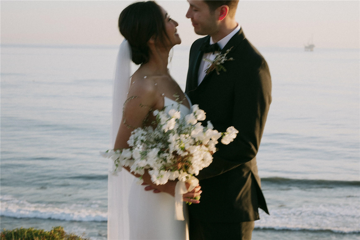 G-Presets Sydney Noelle 复古怀旧奶油色朦胧美学婚礼旅拍人像摄影LR调色预设 , 第17张-素材湾丨精选海外优质设计素材资源 G-Presets Sydney Noelle 复古怀旧奶油色朦胧美学婚礼旅拍人像摄影LR调色预设 , sucaiwan.com