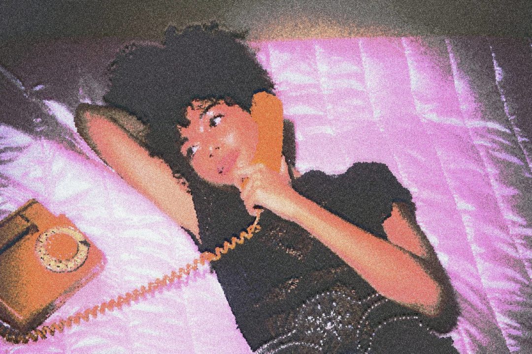 复古VHS数字网络信号故障效果人像图片PS修图特效滤镜插件样机 VHS Retro Photo Effect 插件预设 第7张-素材湾丨精选海外优质设计素材资源 复古VHS数字网络信号故障效果人像图片PS修图特效滤镜插件样机 VHS Retro Photo Effect 插件预设 sucaiwan.com