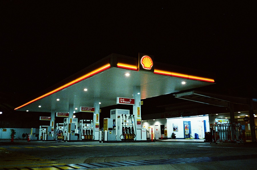 复古柯达Cinestill 800T胶片电影模拟颗粒光晕夜间摄影LUT+LR预设包 插件预设 第3张-素材湾丨精选海外优质设计素材资源 复古柯达Cinestill 800T胶片电影模拟颗粒光晕夜间摄影LUT+LR预设包 插件预设 sucaiwan.com