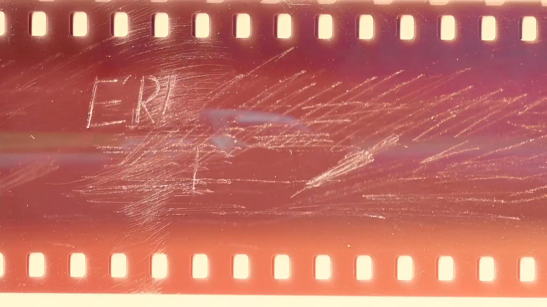 AE模板/PR模板/FCPX插件：10个老式胶片电影风格打孔划痕边框数字线条闪烁转场过渡包 , sucaiwan.com