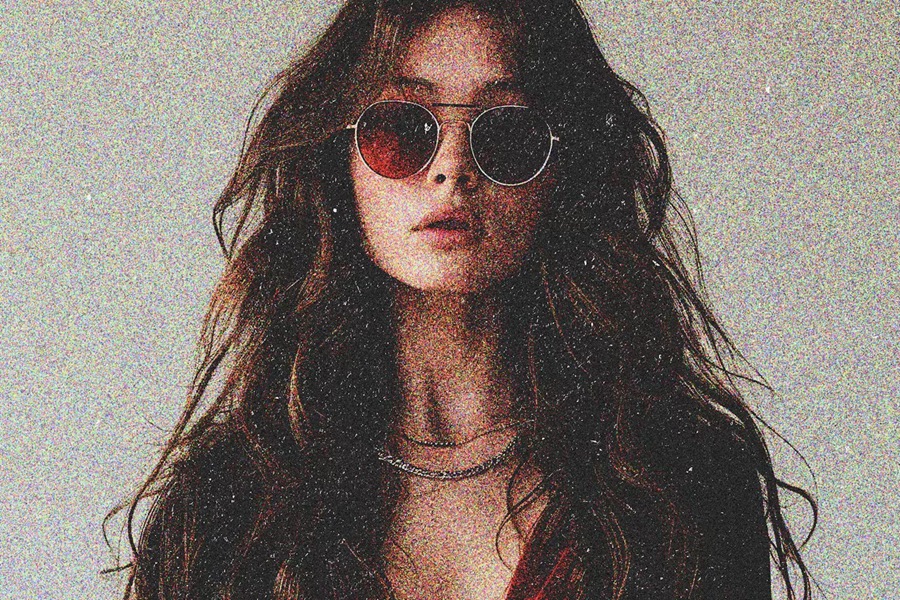 复古怀旧老照片灰尘划痕杂点纹理效果PS特效滤镜插件样机模板素材 Retro Noise Photo Effect 插件预设 第3张-素材湾丨精选海外优质设计素材资源 复古怀旧老照片灰尘划痕杂点纹理效果PS特效滤镜插件样机模板素材 Retro Noise Photo Effect 插件预设 sucaiwan.com