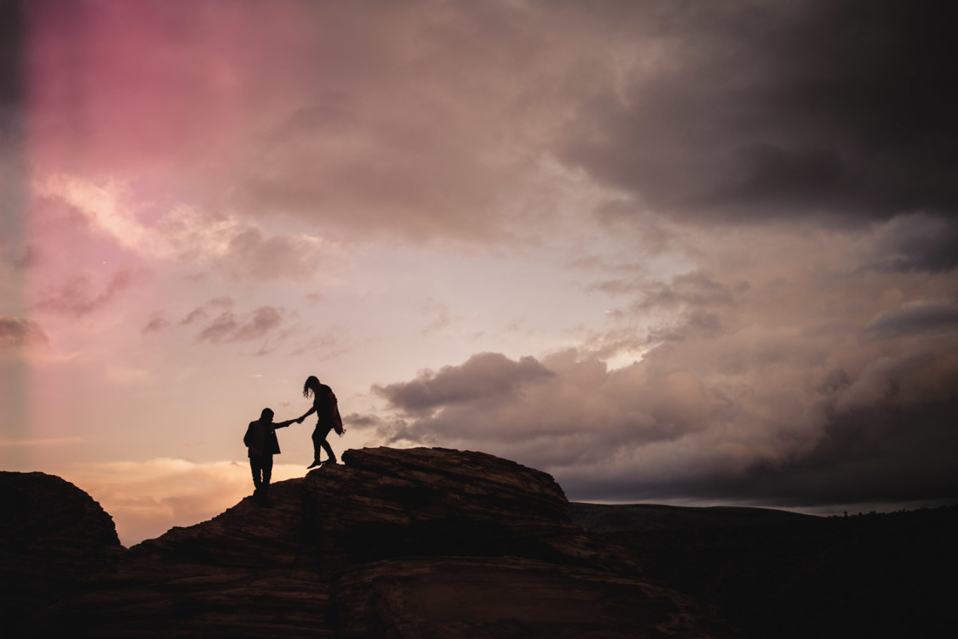 40款粉色橙色光晕效果情侣户外摄影照片调色Lightroom预设包 DVLOP – Tweaks And Leaks 插件预设 sucaiwan.com