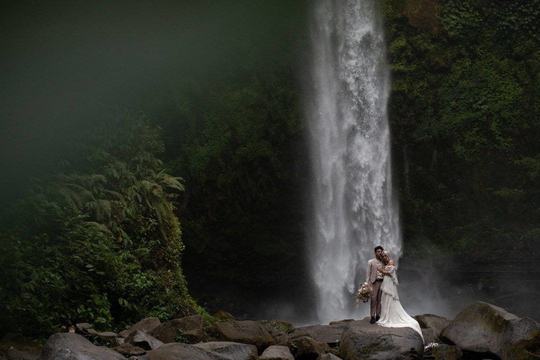 自然温暖色调肤色对比度情侣婚礼摄影照片调色Lightroom预设 Anni Graham – Yosemite Presets 插件预设 sucaiwan.com