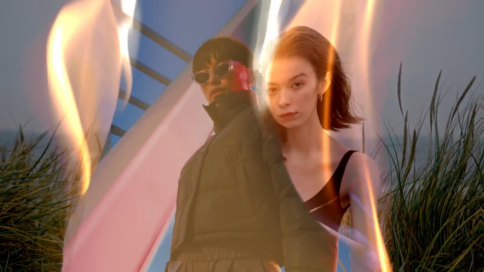 达芬奇模板：20个复古真实纸燃烧火焰火花刻录转场过渡 , sucaiwan.com