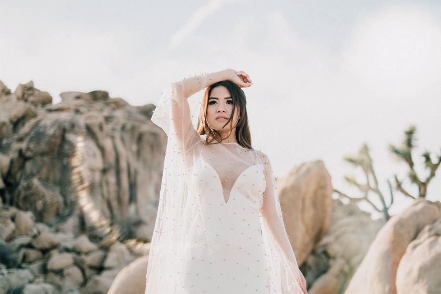 30组温暖橙色色调镜头光晕情侣婚礼户外摄影照片调色Lightroom预设包 Meridian – LLFx – Meg Loeks – Lens Flare V1 插件预设 第2张-素材湾丨精选海外优质设计素材资源 30组温暖橙色色调镜头光晕情侣婚礼户外摄影照片调色Lightroom预设包 Meridian – LLFx – Meg Loeks – Lens Flare V1 插件预设 sucaiwan.com