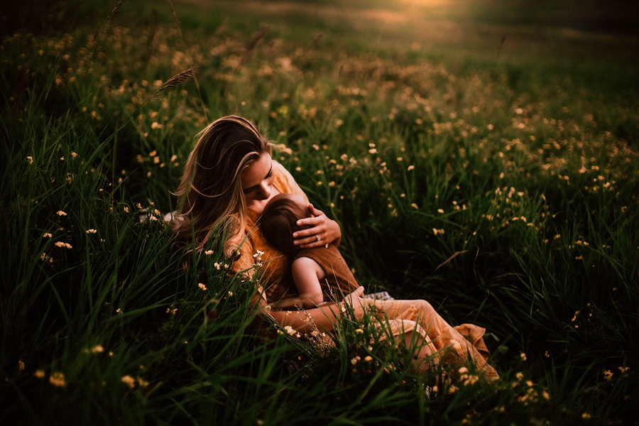 30组温暖橙色色调镜头光晕情侣婚礼户外摄影照片调色Lightroom预设包 Meridian – LLFx – Meg Loeks – Lens Flare V1 插件预设 第18张-素材湾丨精选海外优质设计素材资源 30组温暖橙色色调镜头光晕情侣婚礼户外摄影照片调色Lightroom预设包 Meridian – LLFx – Meg Loeks – Lens Flare V1 插件预设 sucaiwan.com