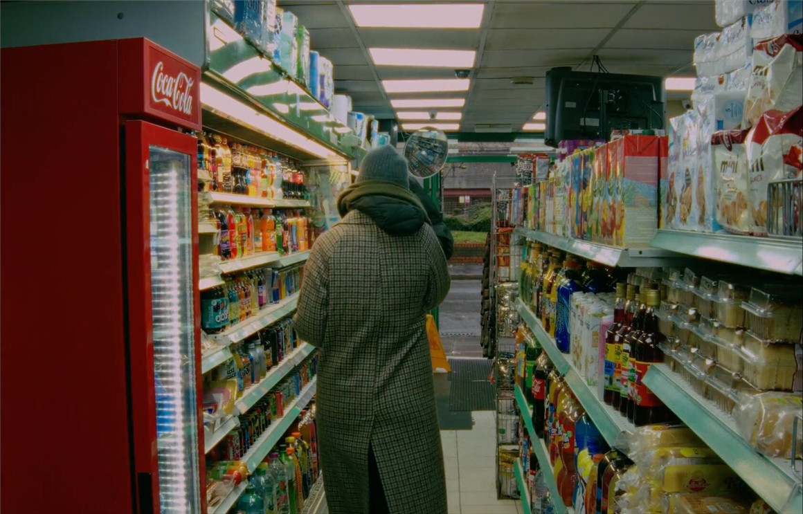 达芬奇Super16mm胶片模拟日光灯光光晕肤色晕影节点树 Keys Film Powergrade+Lut 插件预设 第7张-素材湾丨精选海外优质设计素材资源 达芬奇Super16mm胶片模拟日光灯光光晕肤色晕影节点树 Keys Film Powergrade+Lut 插件预设 sucaiwan.com