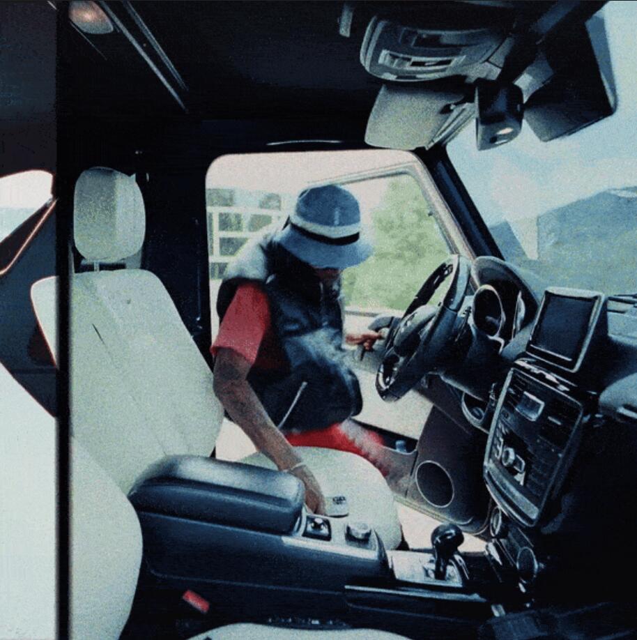 PR插件:复古电影美学胶片光晕漫反射效果Premiere Pro插件 FredPelle HALATIONPR 插件预设 第5张-素材湾丨精选海外优质设计素材资源 PR插件:复古电影美学胶片光晕漫反射效果Premiere Pro插件 FredPelle HALATIONPR 插件预设 sucaiwan.com