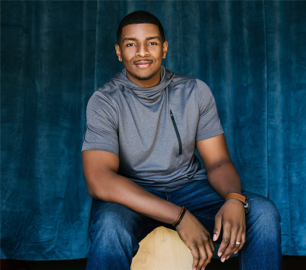 大师课程:如何掌握不同时段自然光摄影场景课程 The Natural Light Masterclass by Nikki Closser 设计教程 第2张-素材湾丨精选海外优质设计素材资源 大师课程:如何掌握不同时段自然光摄影场景课程 The Natural Light Masterclass by Nikki Closser 设计教程 sucaiwan.com