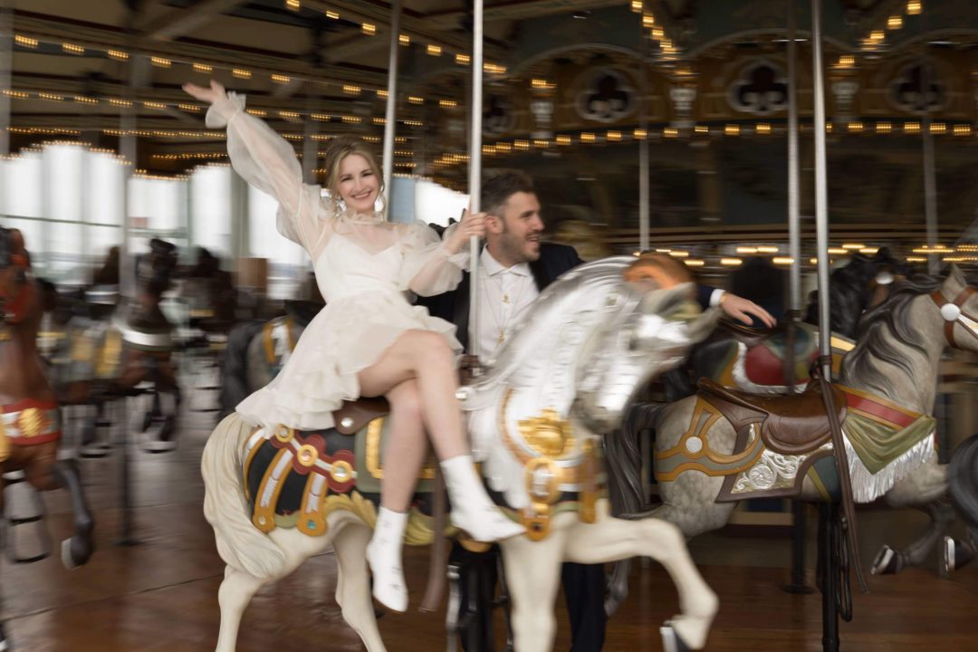 情绪化电影质感复古怀旧人物照片皮肤调色Lightroom预设包 G-Presets – Deidre and Jon Presets 插件预设 第6张-素材湾丨精选海外优质设计素材资源 情绪化电影质感复古怀旧人物照片皮肤调色Lightroom预设包 G-Presets – Deidre and Jon Presets 插件预设 sucaiwan.com