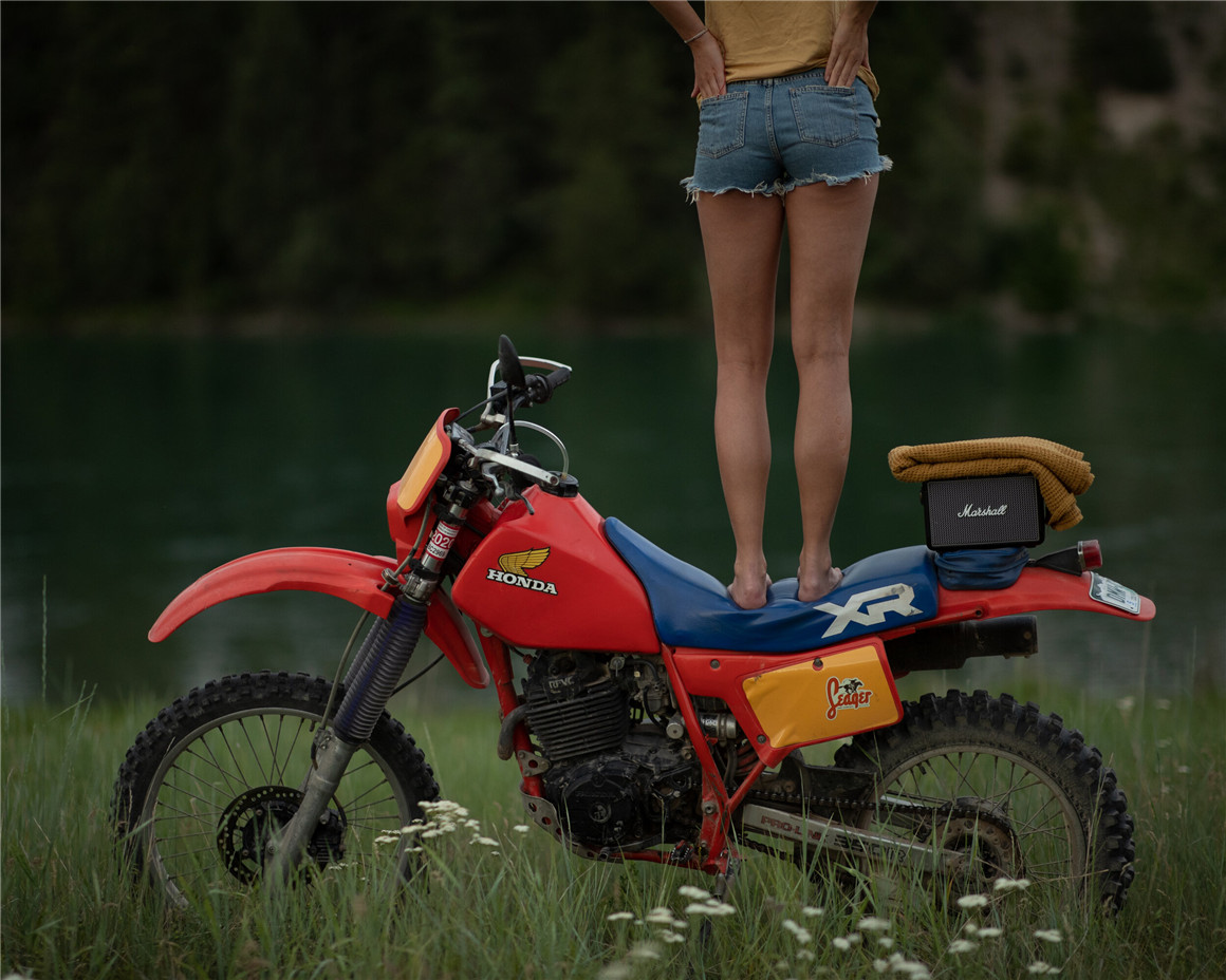 Forrest Mankins 14个复古电影风格情绪色调模拟胶片LR预设 FM Vintage Lightroom Presets 插件预设 第4张-素材湾丨精选海外优质设计素材资源 Forrest Mankins 14个复古电影风格情绪色调模拟胶片LR预设 FM Vintage Lightroom Presets 插件预设 sucaiwan.com