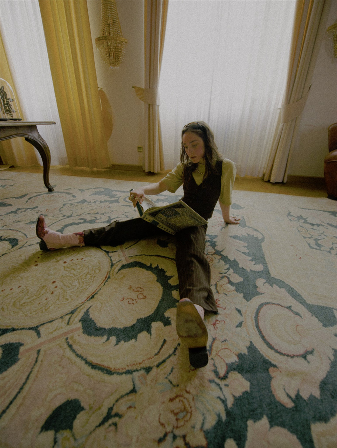 TCP 90年代复古朋克嘻哈风格16mm胶片美学LR调色预设包 CineStock 16mm Edition 插件预设 第3张-素材湾丨精选海外优质设计素材资源 TCP 90年代复古朋克嘻哈风格16mm胶片美学LR调色预设包 CineStock 16mm Edition 插件预设 sucaiwan.com