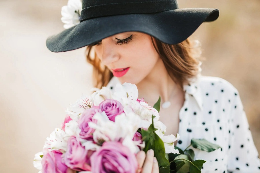 梦幻永恒温暖橙色家庭情侣婚礼摄影照片调色Lightroom预设 Sven Malojlo – Melo Presets 插件预设 第2张-素材湾丨精选海外优质设计素材资源 梦幻永恒温暖橙色家庭情侣婚礼摄影照片调色Lightroom预设 Sven Malojlo – Melo Presets 插件预设 sucaiwan.com