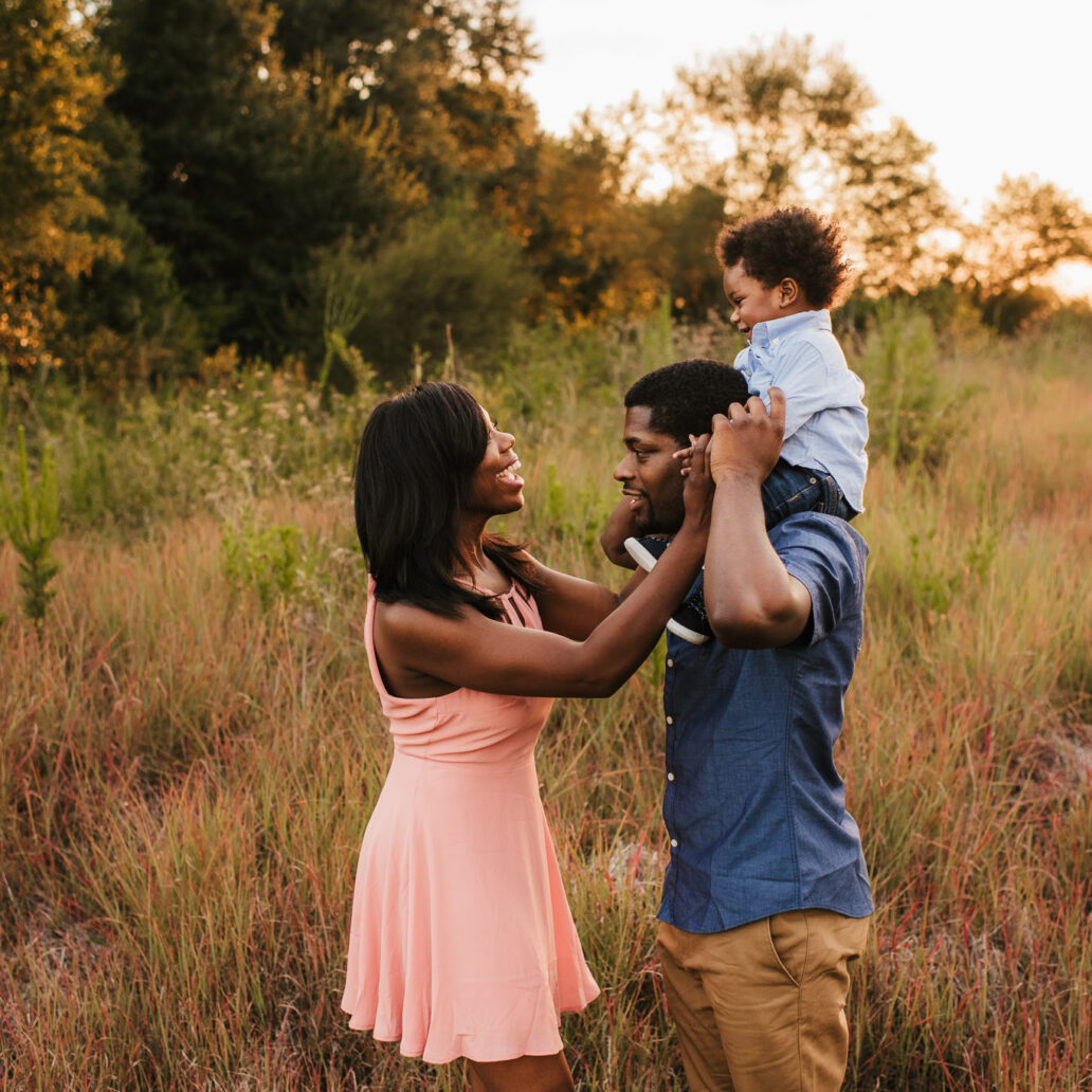 梦幻永恒温暖橙色家庭情侣婚礼摄影照片调色Lightroom预设 Sven Malojlo – Melo Presets 插件预设 第7张-素材湾丨精选海外优质设计素材资源 梦幻永恒温暖橙色家庭情侣婚礼摄影照片调色Lightroom预设 Sven Malojlo – Melo Presets 插件预设 sucaiwan.com