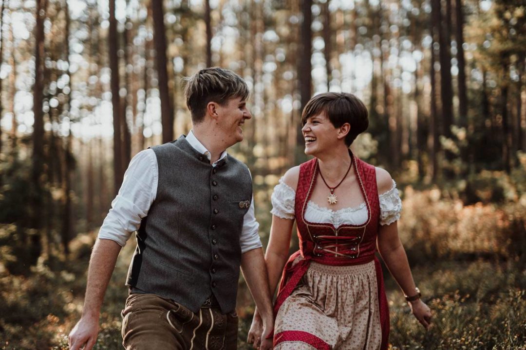 英伦欧风温暖棕色调情侣婚礼户外摄影照片调色Lightroom预设 Tho Pack Moody Presets and Profiles 插件预设 第15张-素材湾丨精选海外优质设计素材资源 英伦欧风温暖棕色调情侣婚礼户外摄影照片调色Lightroom预设 Tho Pack Moody Presets and Profiles 插件预设 sucaiwan.com