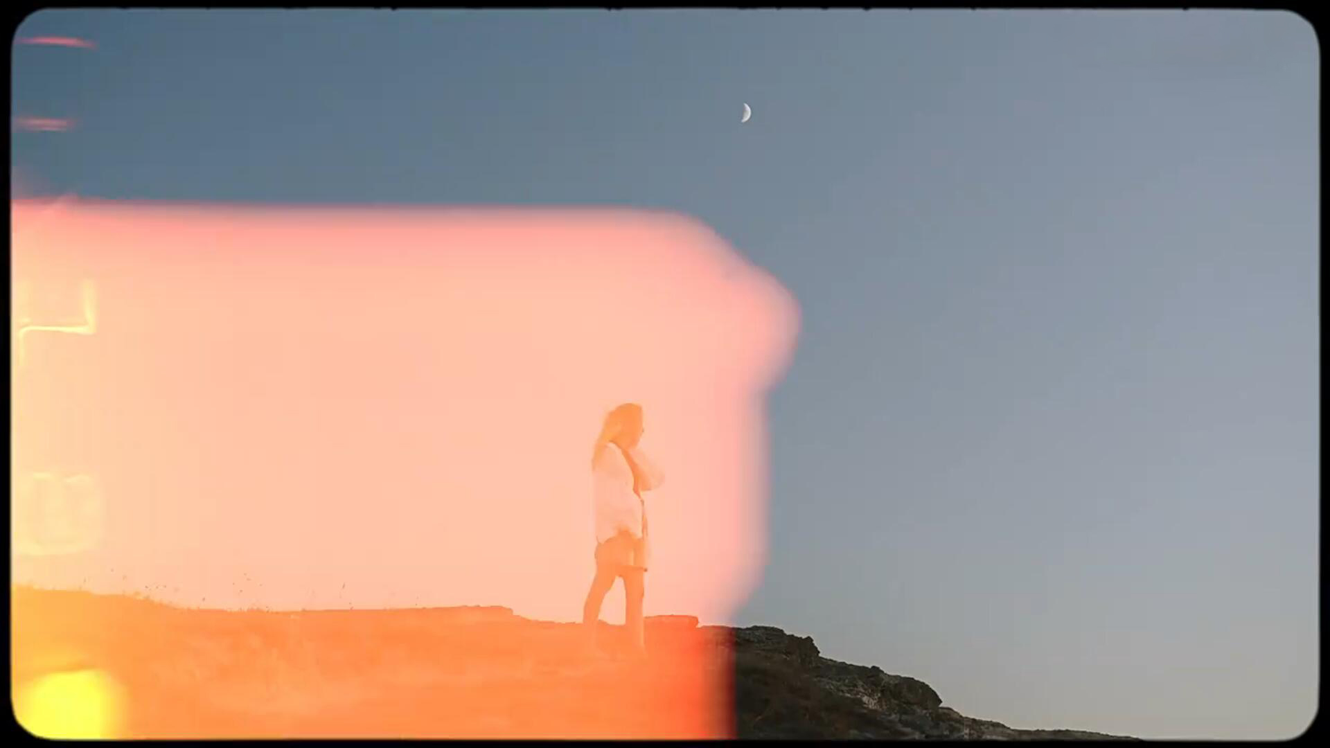 30款复古文艺情绪老旧胶片灼烧纹理4K视频素材转场含音效 Film Burns , sucaiwan.com