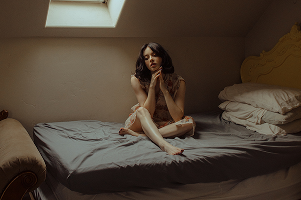 情绪化复古欧风电影美学棕色婚礼肖像人物皮肤调色Lightroom预设 DVLOP – Nirav Patel – LOTUS Presets and Workshop 插件预设 第5张-素材湾丨精选海外优质设计素材资源 情绪化复古欧风电影美学棕色婚礼肖像人物皮肤调色Lightroom预设 DVLOP – Nirav Patel – LOTUS Presets and Workshop 插件预设 sucaiwan.com