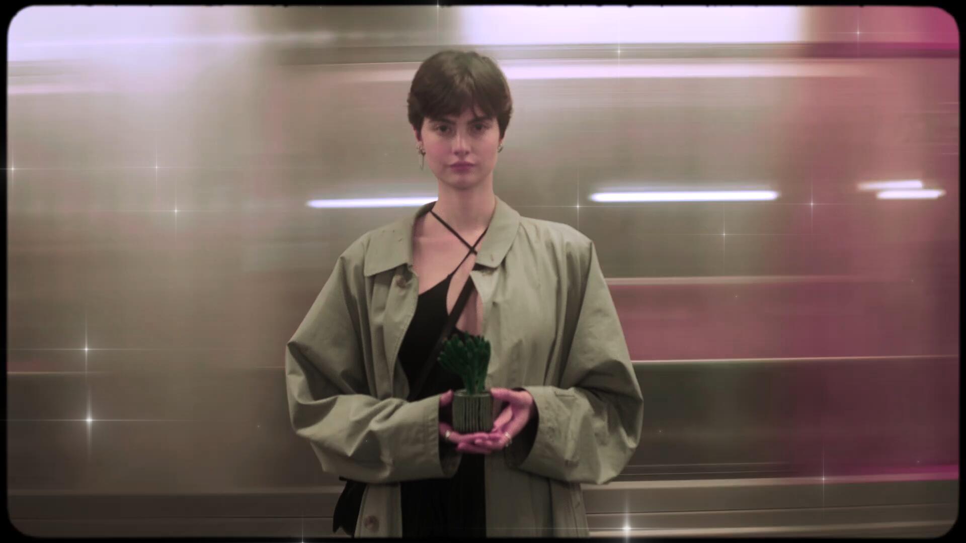 视频素材:35款复古Y2K艺术星芒光芒闪光镜头光晕闪烁漂浮发光坠落4K视频素材套装 Studio AAA – Falling Stars 影视音频 第5张-素材湾丨精选海外优质设计素材资源 视频素材:35款复古Y2K艺术星芒光芒闪光镜头光晕闪烁漂浮发光坠落4K视频素材套装 Studio AAA – Falling Stars 影视音频 sucaiwan.com