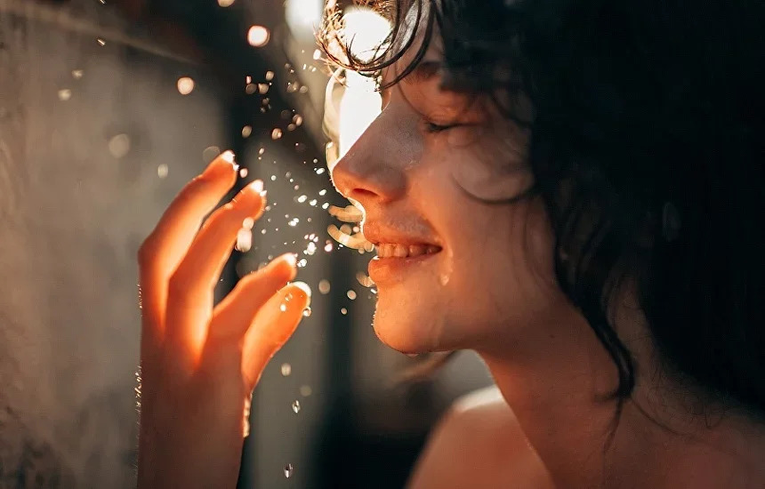 电影外观褐色人物肖像摄影照片调色Lightroom预设 Marat Safin – Gala – Lightroom Preset Pack 插件预设 第7张-素材湾丨精选海外优质设计素材资源 电影外观褐色人物肖像摄影照片调色Lightroom预设 Marat Safin – Gala – Lightroom Preset Pack 插件预设 sucaiwan.com