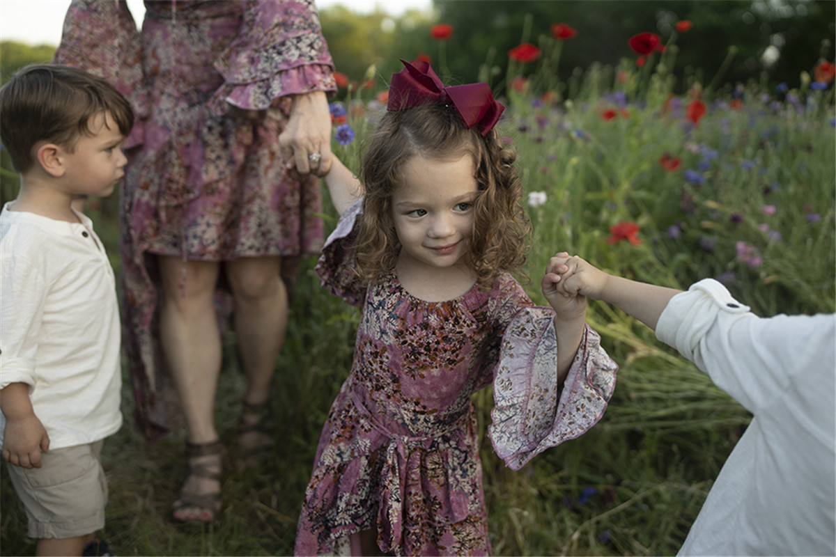 梦幻日落电影美学金盏花系列母婴户外摄影照片LR预设 Awandering Tribe - Marigold Collection , 第4张-素材湾丨精选海外优质设计素材资源 梦幻日落电影美学金盏花系列母婴户外摄影照片LR预设 Awandering Tribe - Marigold Collection , sucaiwan.com