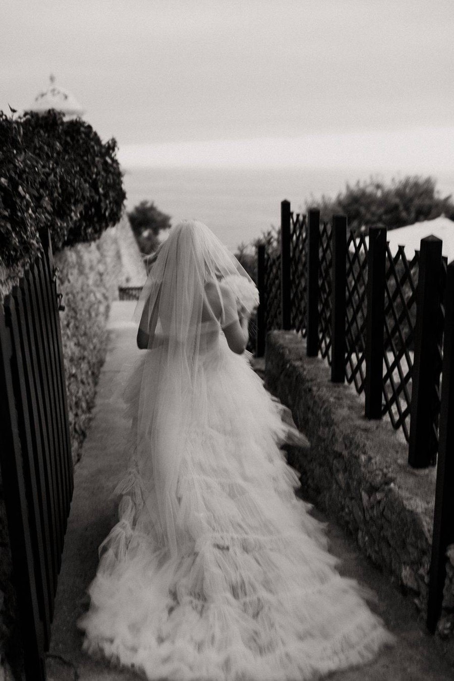 地中海风格棕色奶油色温暖色调情侣婚礼摄影照片调色Lightroom预设 DCxND Balearic Pack 插件预设 第2张-素材湾丨精选海外优质设计素材资源 地中海风格棕色奶油色温暖色调情侣婚礼摄影照片调色Lightroom预设 DCxND Balearic Pack 插件预设 sucaiwan.com