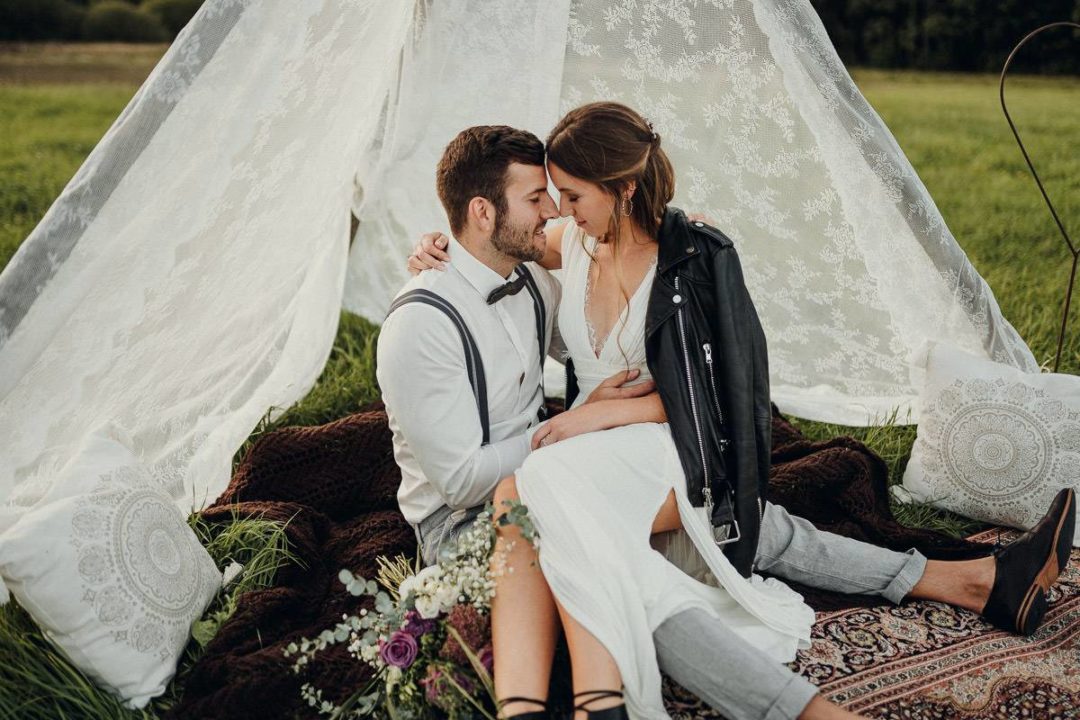 英伦欧风温暖棕色调情侣婚礼户外摄影照片调色Lightroom预设 Tho Pack Moody Presets and Profiles 插件预设 第7张-素材湾丨精选海外优质设计素材资源 英伦欧风温暖棕色调情侣婚礼户外摄影照片调色Lightroom预设 Tho Pack Moody Presets and Profiles 插件预设 sucaiwan.com