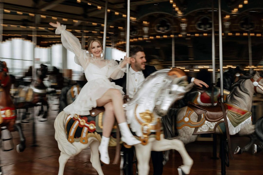 情绪化电影质感复古怀旧人物照片皮肤调色Lightroom预设包 G-Presets – Deidre and Jon Presets 插件预设 第7张-素材湾丨精选海外优质设计素材资源 情绪化电影质感复古怀旧人物照片皮肤调色Lightroom预设包 G-Presets – Deidre and Jon Presets 插件预设 sucaiwan.com