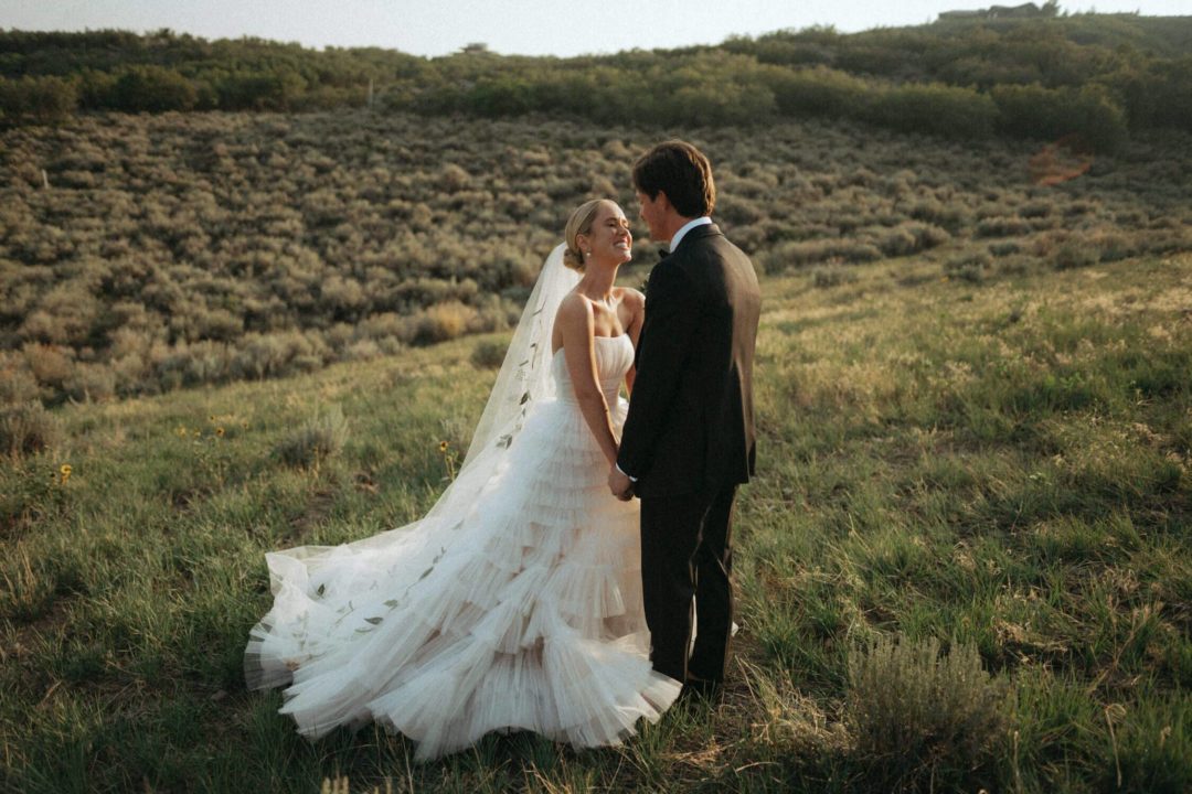 情绪化电影质感复古怀旧人物照片皮肤调色Lightroom预设包 G-Presets – Deidre and Jon Presets 插件预设 第27张-素材湾丨精选海外优质设计素材资源 情绪化电影质感复古怀旧人物照片皮肤调色Lightroom预设包 G-Presets – Deidre and Jon Presets 插件预设 sucaiwan.com