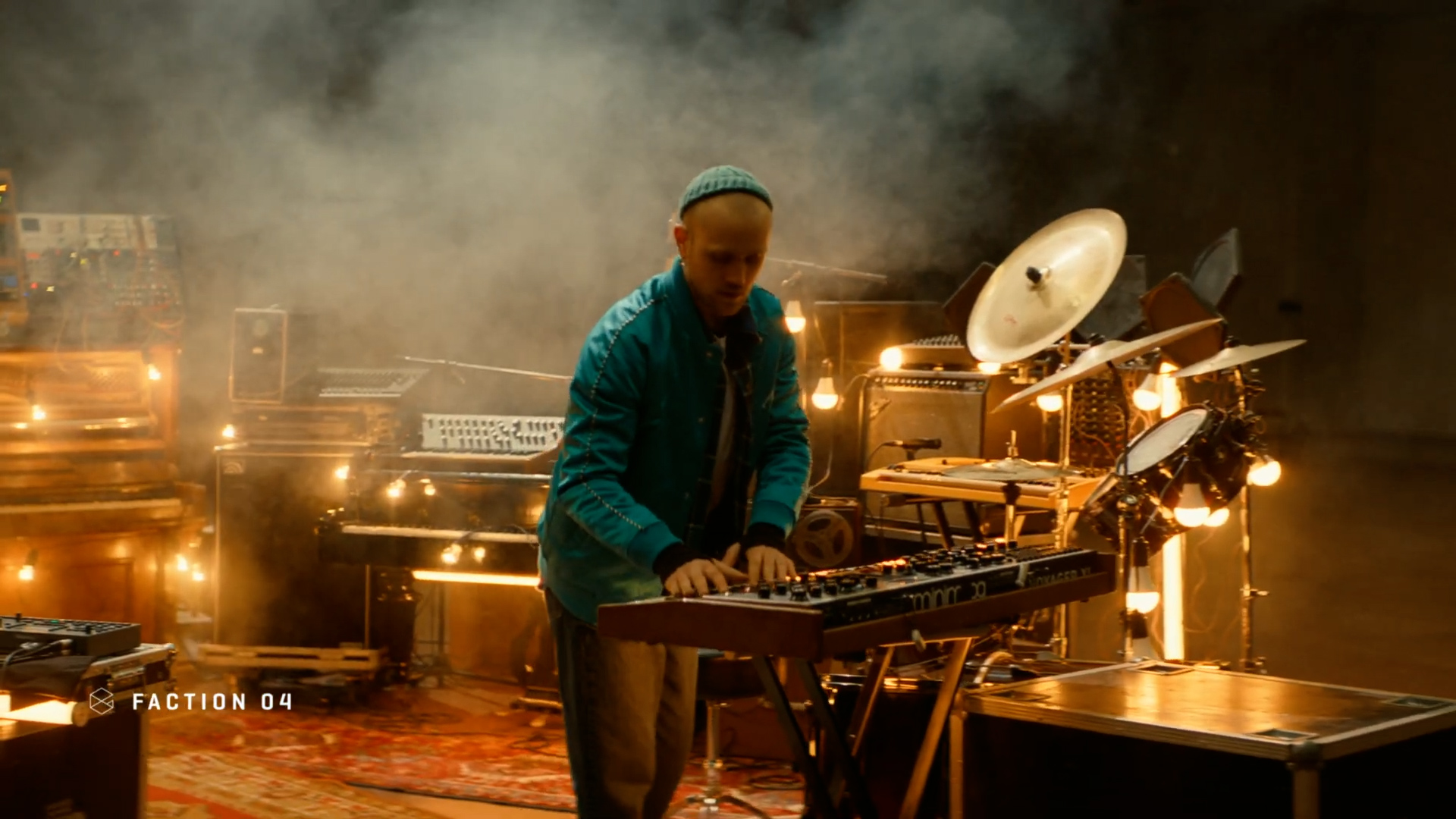 Gamut - Faction 经典好莱坞商业级橙色/蓝绿色色调电影感胶片模拟LUT调色预设 插件预设 第16张-素材湾丨精选海外优质设计素材资源 Gamut - Faction 经典好莱坞商业级橙色/蓝绿色色调电影感胶片模拟LUT调色预设 插件预设 sucaiwan.com