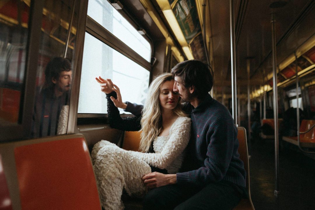 情绪化电影质感复古怀旧人物照片皮肤调色Lightroom预设包 G-Presets – Deidre and Jon Presets 插件预设 第24张-素材湾丨精选海外优质设计素材资源 情绪化电影质感复古怀旧人物照片皮肤调色Lightroom预设包 G-Presets – Deidre and Jon Presets 插件预设 sucaiwan.com