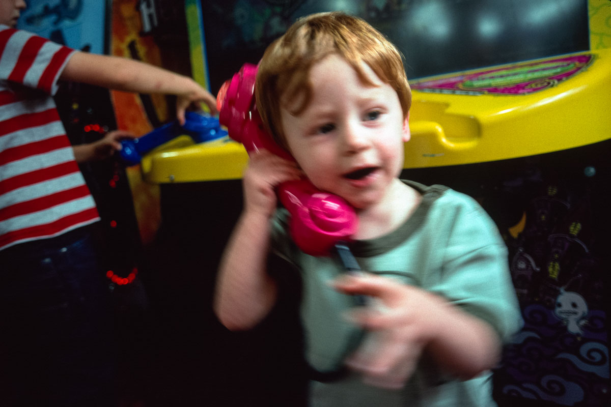 最受欢迎的柯达克罗姆35mm胶卷暖棕色调人像摄影LUT+Lightroom调色预设 Kodachrome 35mm (1935-1962) 插件预设 第8张-素材湾丨精选海外优质设计素材资源 最受欢迎的柯达克罗姆35mm胶卷暖棕色调人像摄影LUT+Lightroom调色预设 Kodachrome 35mm (1935-1962) 插件预设 sucaiwan.com