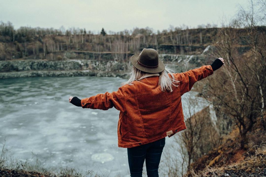 英伦欧风温暖棕色调情侣婚礼户外摄影照片调色Lightroom预设 Tho Pack Moody Presets and Profiles 插件预设 第13张-素材湾丨精选海外优质设计素材资源 英伦欧风温暖棕色调情侣婚礼户外摄影照片调色Lightroom预设 Tho Pack Moody Presets and Profiles 插件预设 sucaiwan.com