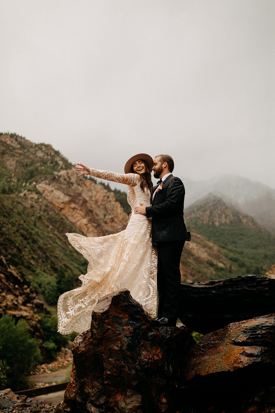 Meridian – LKO SIERRA PRESETS 复古怀旧温暖自然色彩人像摄影LR调色预设 插件预设 第20张-素材湾丨精选海外优质设计素材资源 Meridian – LKO SIERRA PRESETS 复古怀旧温暖自然色彩人像摄影LR调色预设 插件预设 sucaiwan.com