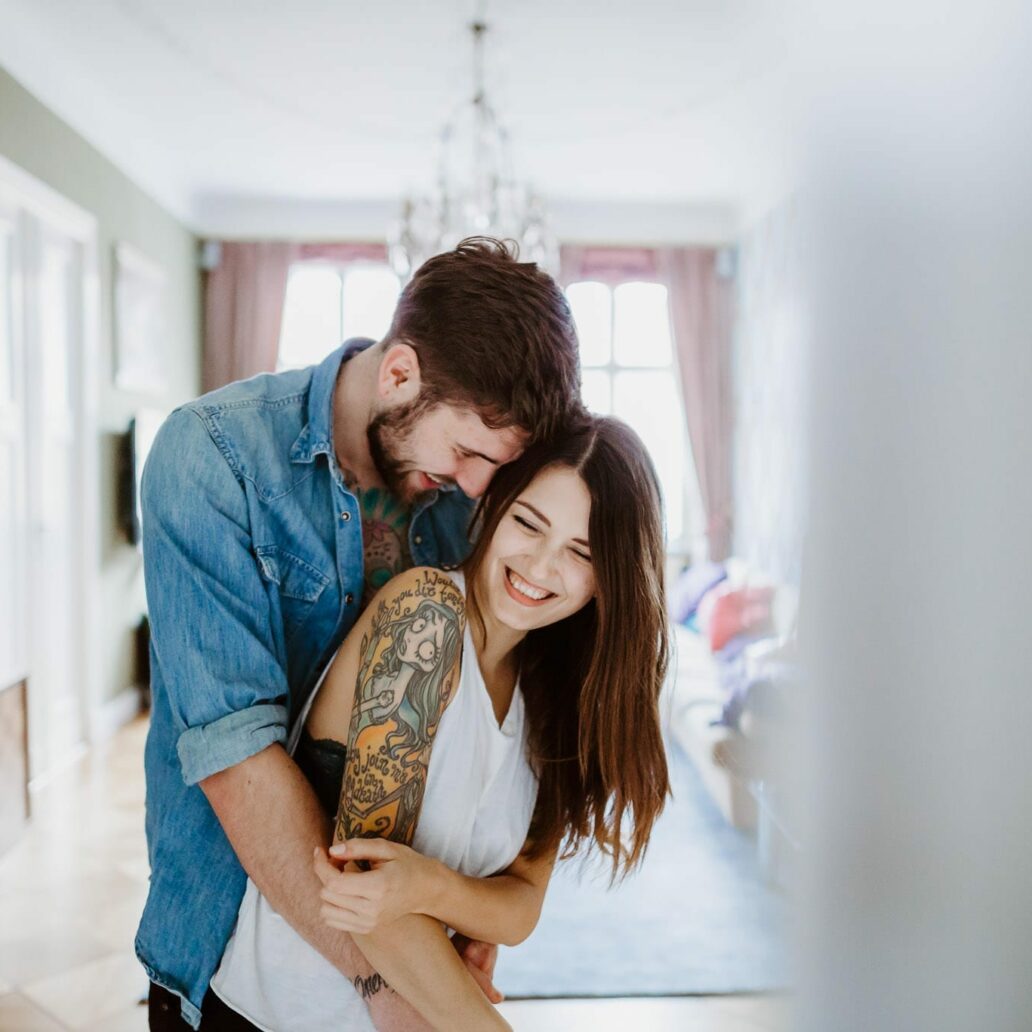 电影外观温暖蓝色调婚礼照片调色Lightroom预设 Sven Malojlo – SMAL WILD PRESETS 插件预设 第11张-素材湾丨精选海外优质设计素材资源 电影外观温暖蓝色调婚礼照片调色Lightroom预设 Sven Malojlo – SMAL WILD PRESETS 插件预设 sucaiwan.com