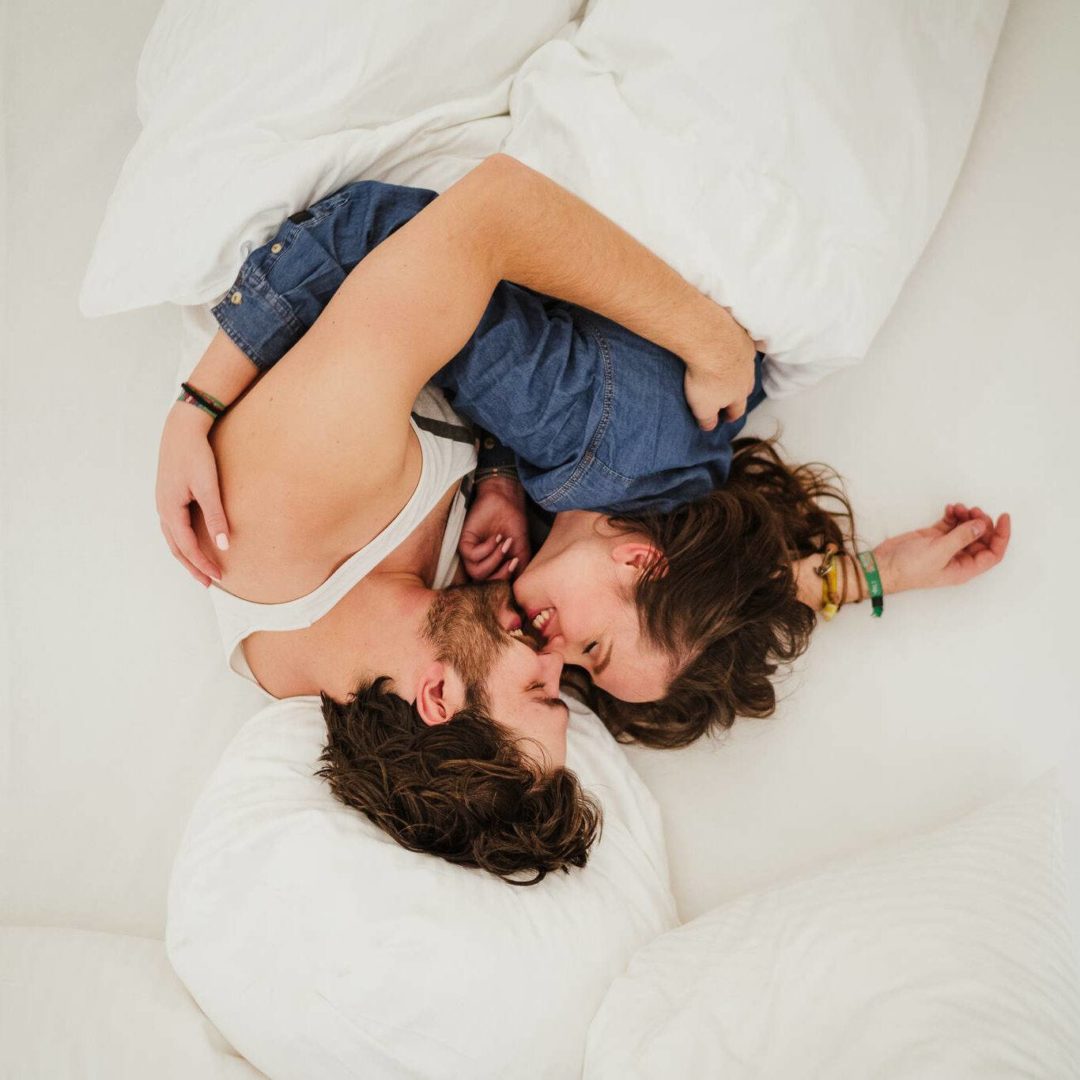 真实活力温暖色调橙色情侣婚礼照片调色Lightroom预设 Sven Malojlo – Unblemished Presets and Helpers 插件预设 第4张-素材湾丨精选海外优质设计素材资源 真实活力温暖色调橙色情侣婚礼照片调色Lightroom预设 Sven Malojlo – Unblemished Presets and Helpers 插件预设 sucaiwan.com