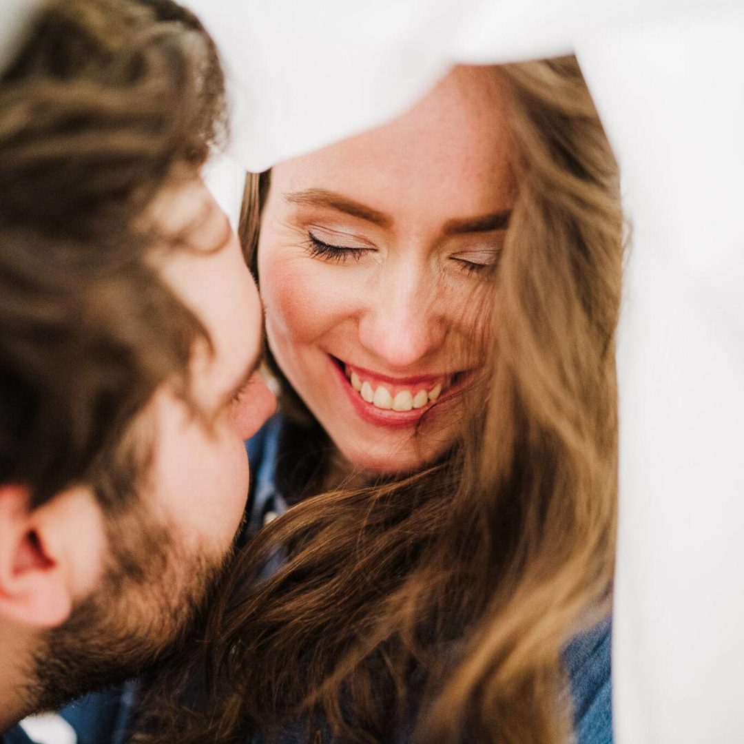 真实活力温暖色调橙色情侣婚礼照片调色Lightroom预设 Sven Malojlo – Unblemished Presets and Helpers 插件预设 第15张-素材湾丨精选海外优质设计素材资源 真实活力温暖色调橙色情侣婚礼照片调色Lightroom预设 Sven Malojlo – Unblemished Presets and Helpers 插件预设 sucaiwan.com