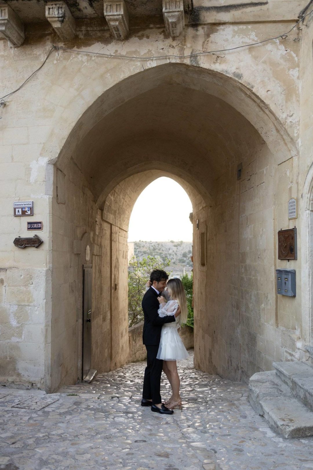 情绪化沙红色浅绿色婚礼照片调色工具Lightroom预设 Archipelago Quest 39 – Driftwood 插件预设 第12张-素材湾丨精选海外优质设计素材资源 情绪化沙红色浅绿色婚礼照片调色工具Lightroom预设 Archipelago Quest 39 – Driftwood 插件预设 sucaiwan.com