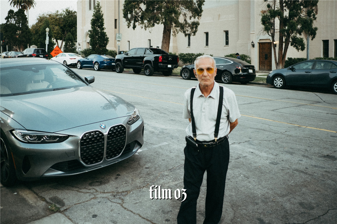 Serr 复古35mm真实电影胶片模拟颗粒光晕夜间弱光暗调场景夜景街拍人文纪实扫街摄影LR预设包 Film Texture 插件预设 第5张-素材湾丨精选海外优质设计素材资源 Serr 复古35mm真实电影胶片模拟颗粒光晕夜间弱光暗调场景夜景街拍人文纪实扫街摄影LR预设包 Film Texture 插件预设 sucaiwan.com