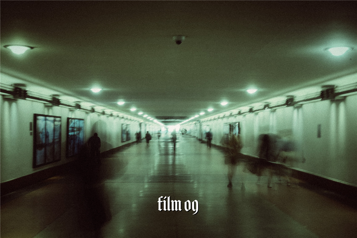 Serr 复古35mm真实电影胶片模拟颗粒光晕夜间弱光暗调场景夜景街拍人文纪实扫街摄影LR预设包 Film Texture 插件预设 第11张-素材湾丨精选海外优质设计素材资源 Serr 复古35mm真实电影胶片模拟颗粒光晕夜间弱光暗调场景夜景街拍人文纪实扫街摄影LR预设包 Film Texture 插件预设 sucaiwan.com