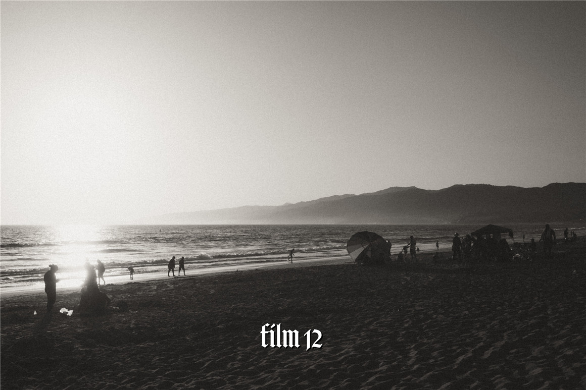 Serr 复古35mm真实电影胶片模拟颗粒光晕夜间弱光暗调场景夜景街拍人文纪实扫街摄影LR预设包 Film Texture 插件预设 第14张-素材湾丨精选海外优质设计素材资源 Serr 复古35mm真实电影胶片模拟颗粒光晕夜间弱光暗调场景夜景街拍人文纪实扫街摄影LR预设包 Film Texture 插件预设 sucaiwan.com